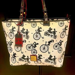 Disney Dooney & Bourke EPCOT International Flower Garden Festival 2015 XLg Tote